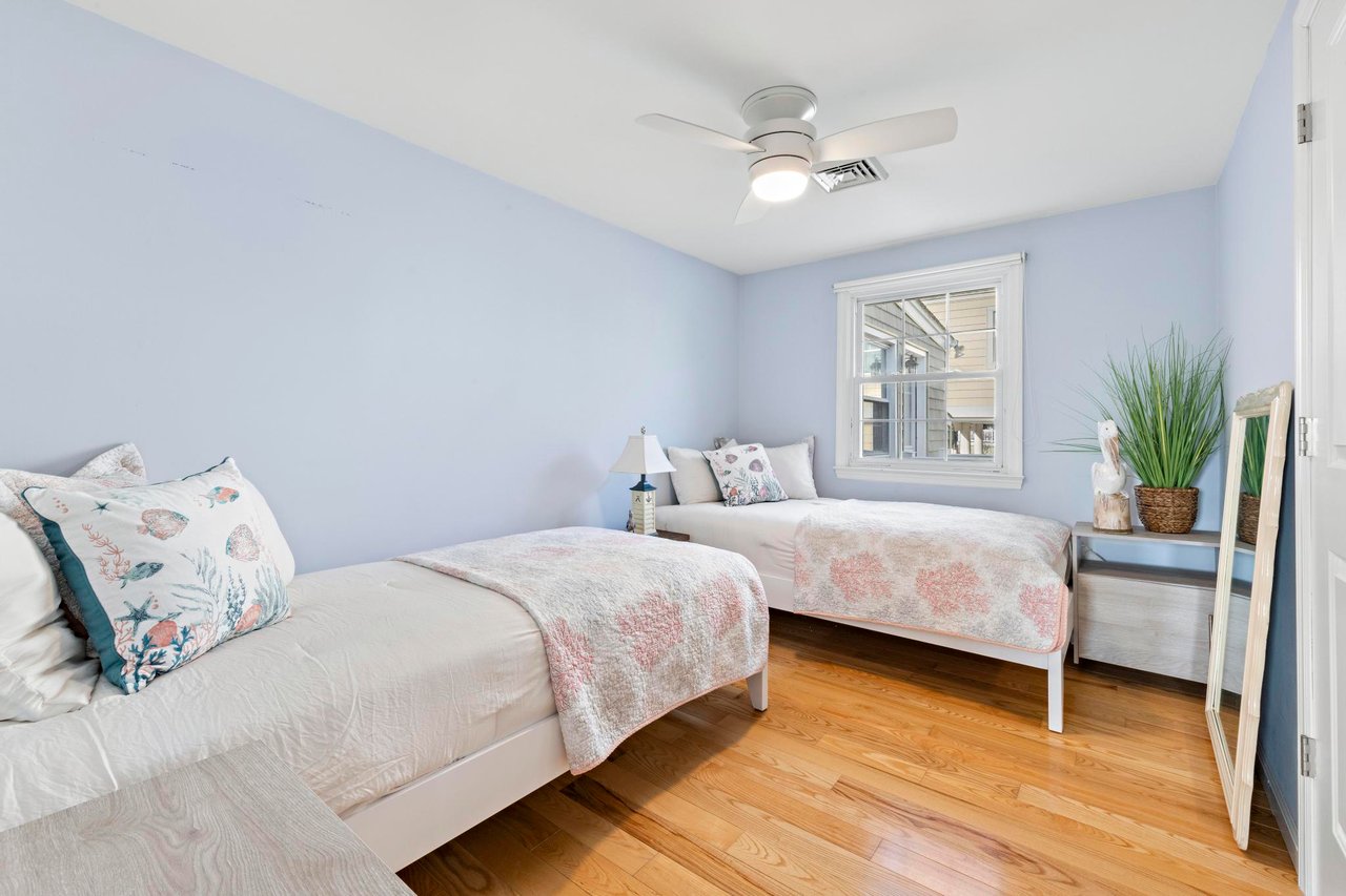 25 Joan Rd, Long Beach Township - Pet Friendly 