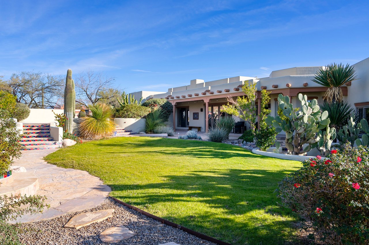 5115 N Corte De Catalonia