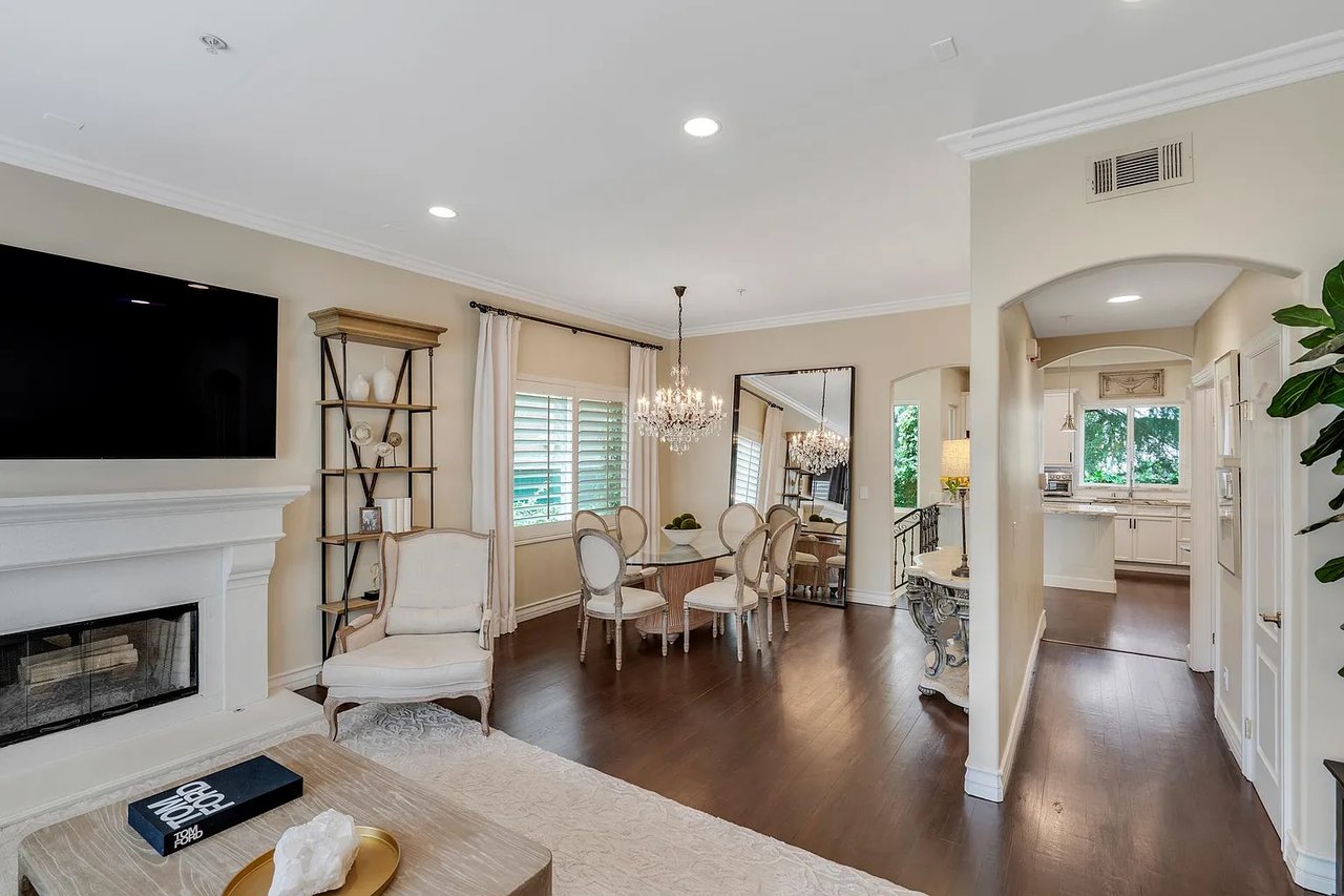 4125 W Hood Ave #104