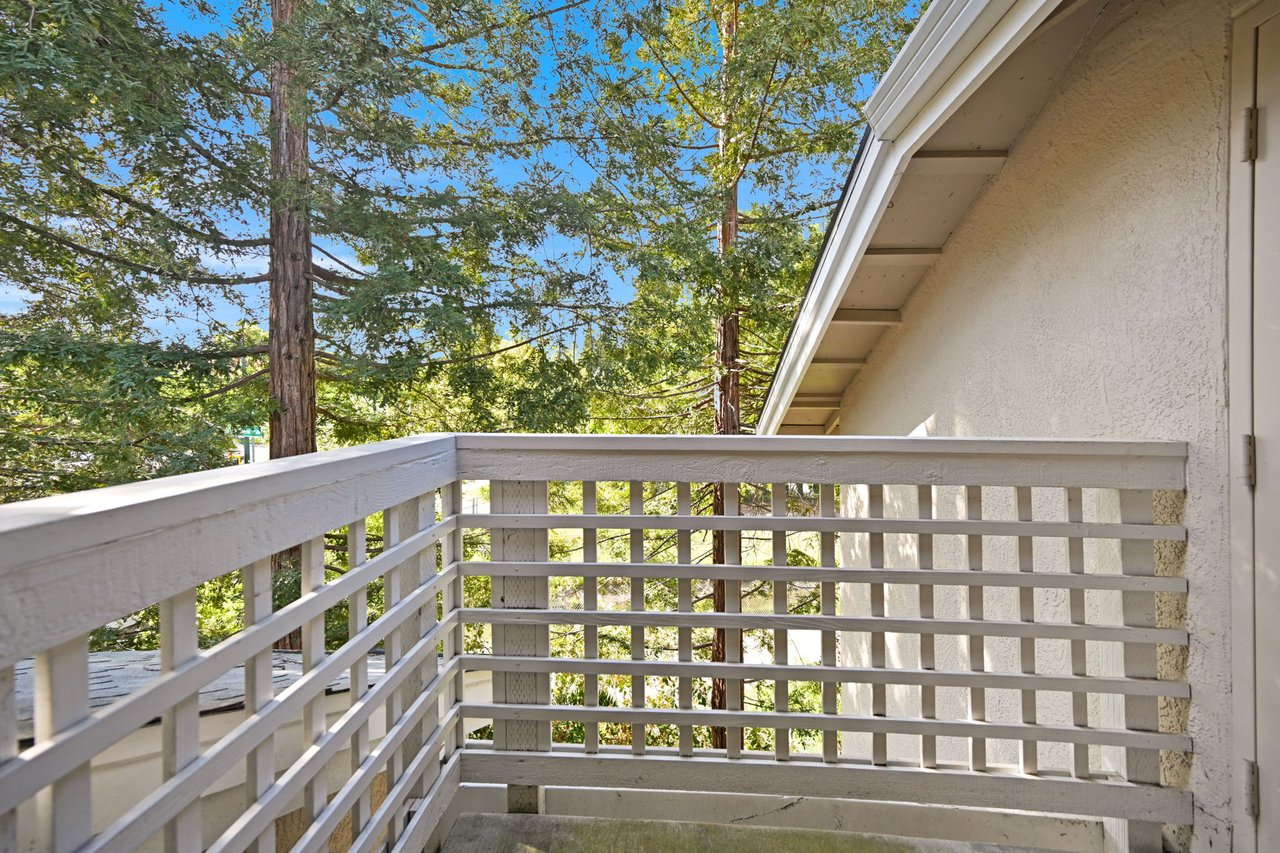 2677 Oak Rd. #202, Walnut Creek