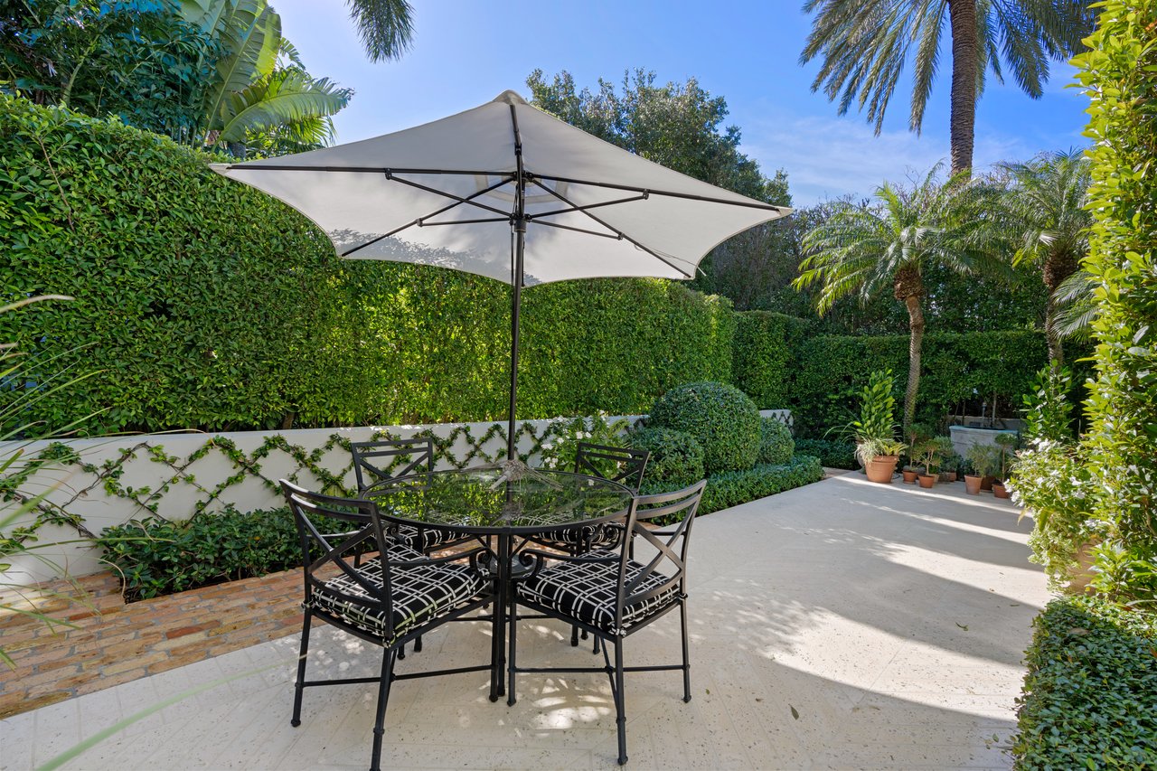 Entertainer’s Paradise in Prestigious Estate Section Enclave