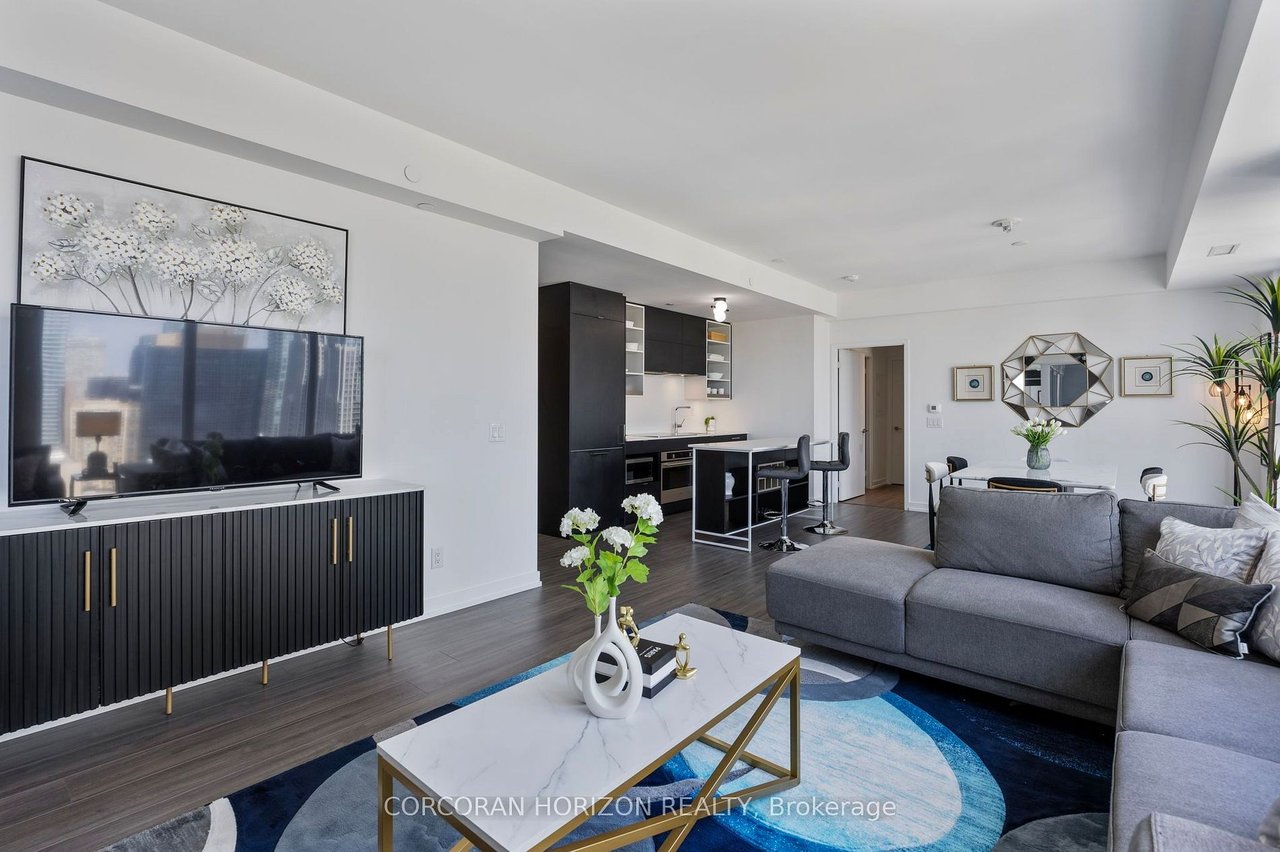 DOWNTOWN MODERN CHARM