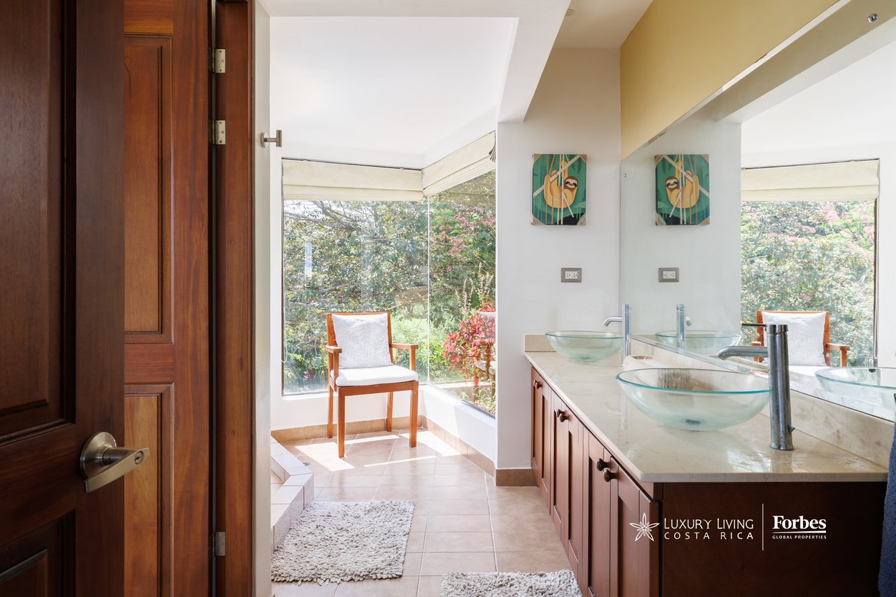 21473 - House with 4 bedrooms, pool, gardens and sea view, Esterillos Beach