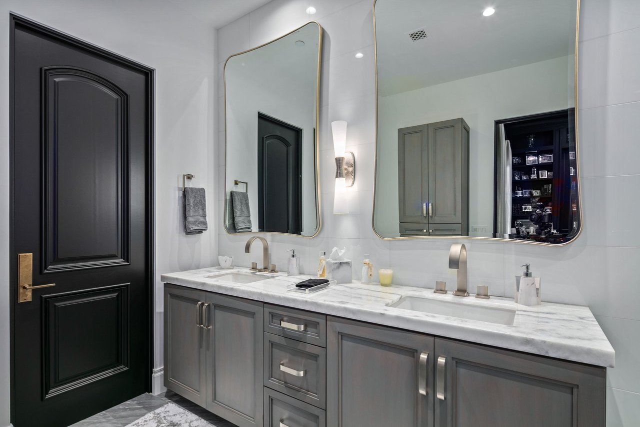 10927 E Windgate Pass Drive, 1519