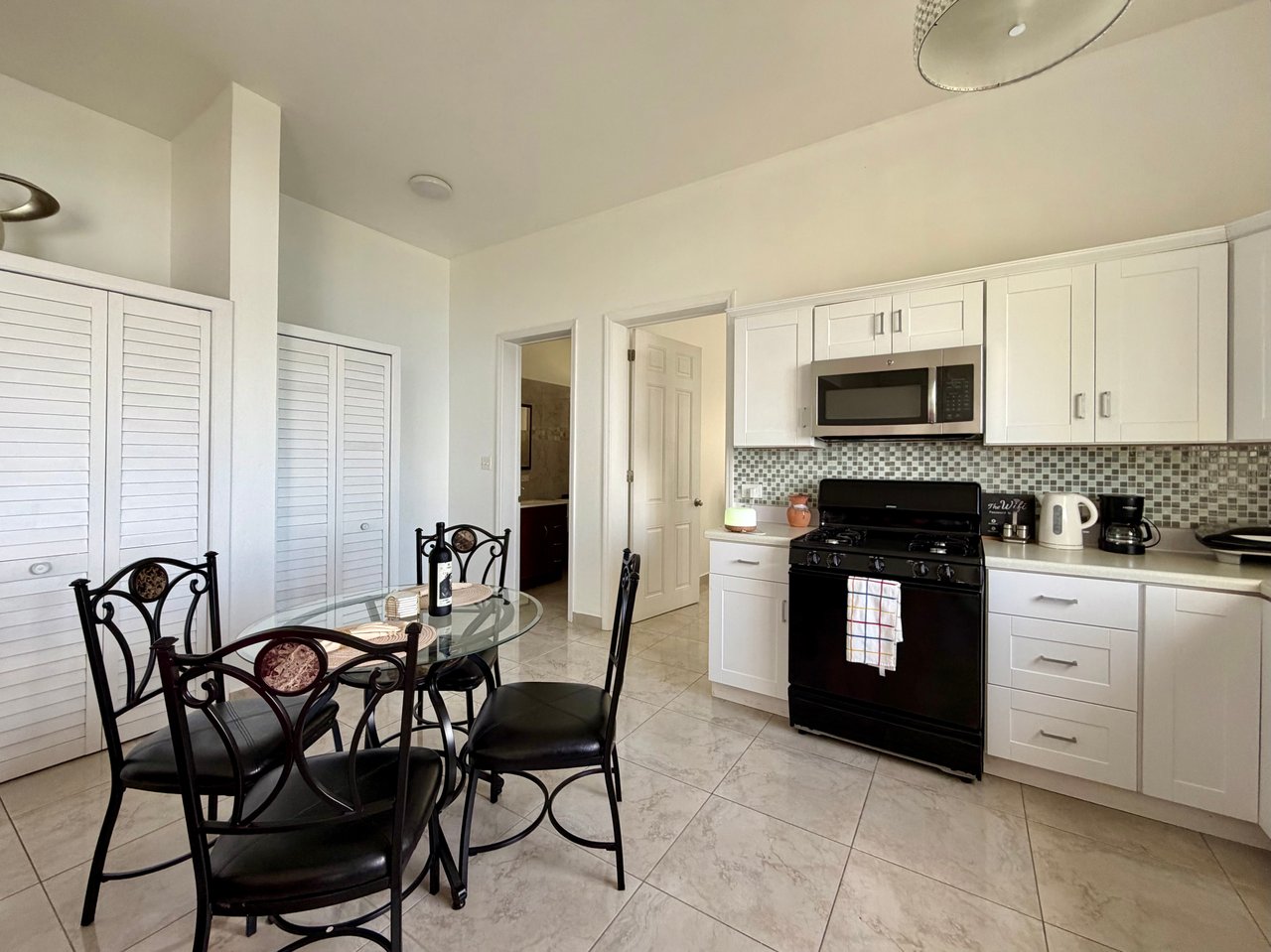 1145 McNamara Private 1 Bedroom Apartment