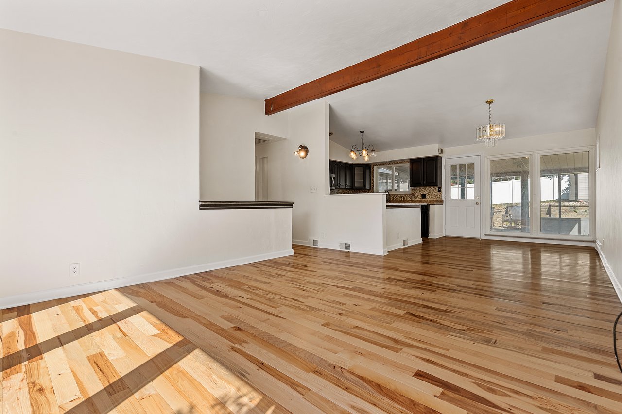 1332 Foxboro Dr