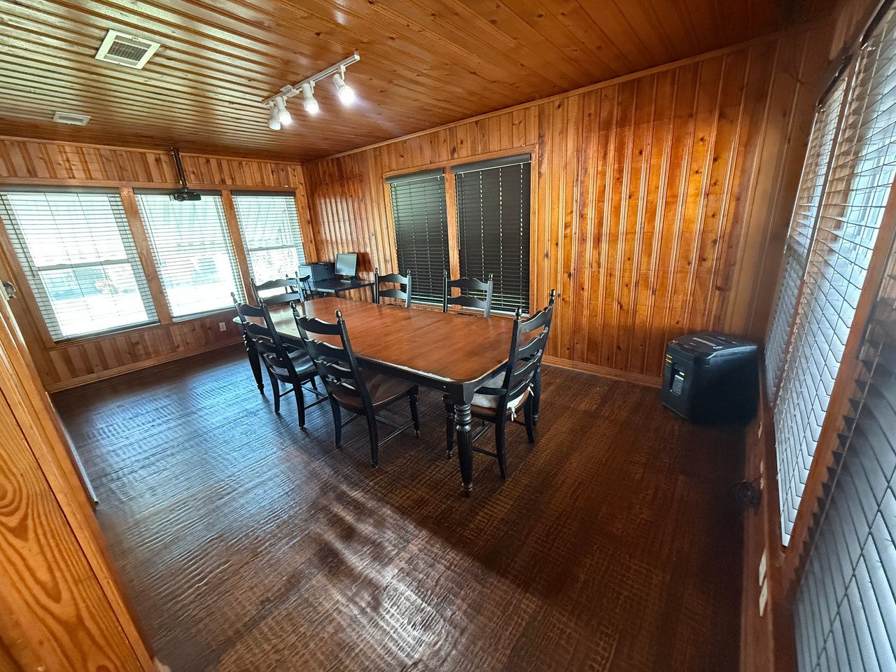 Tennessee Corner Office Building