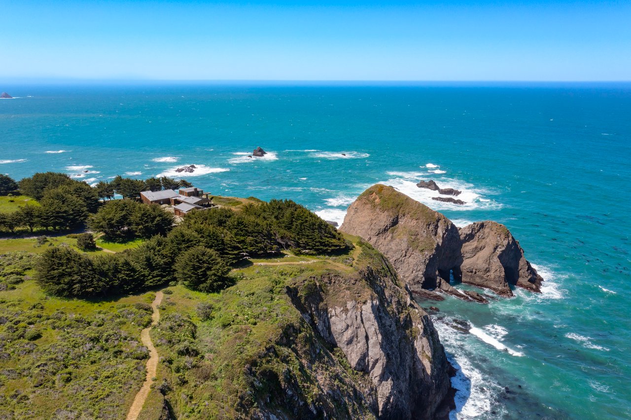 Sea Arches - 7000 S Hwy 1