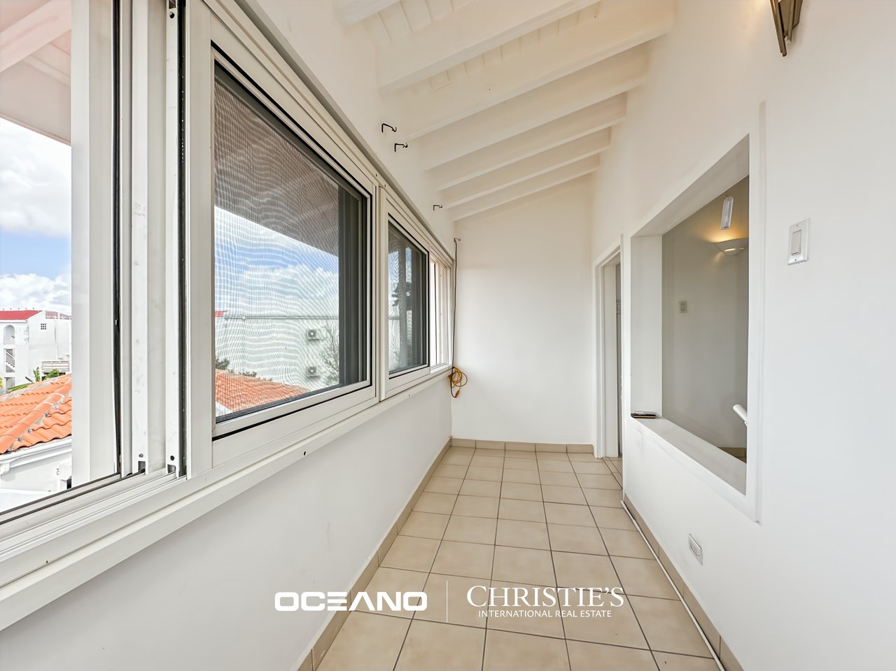 POINT PIROUETTE – 2-Bedroom Townhouse with Private Pool