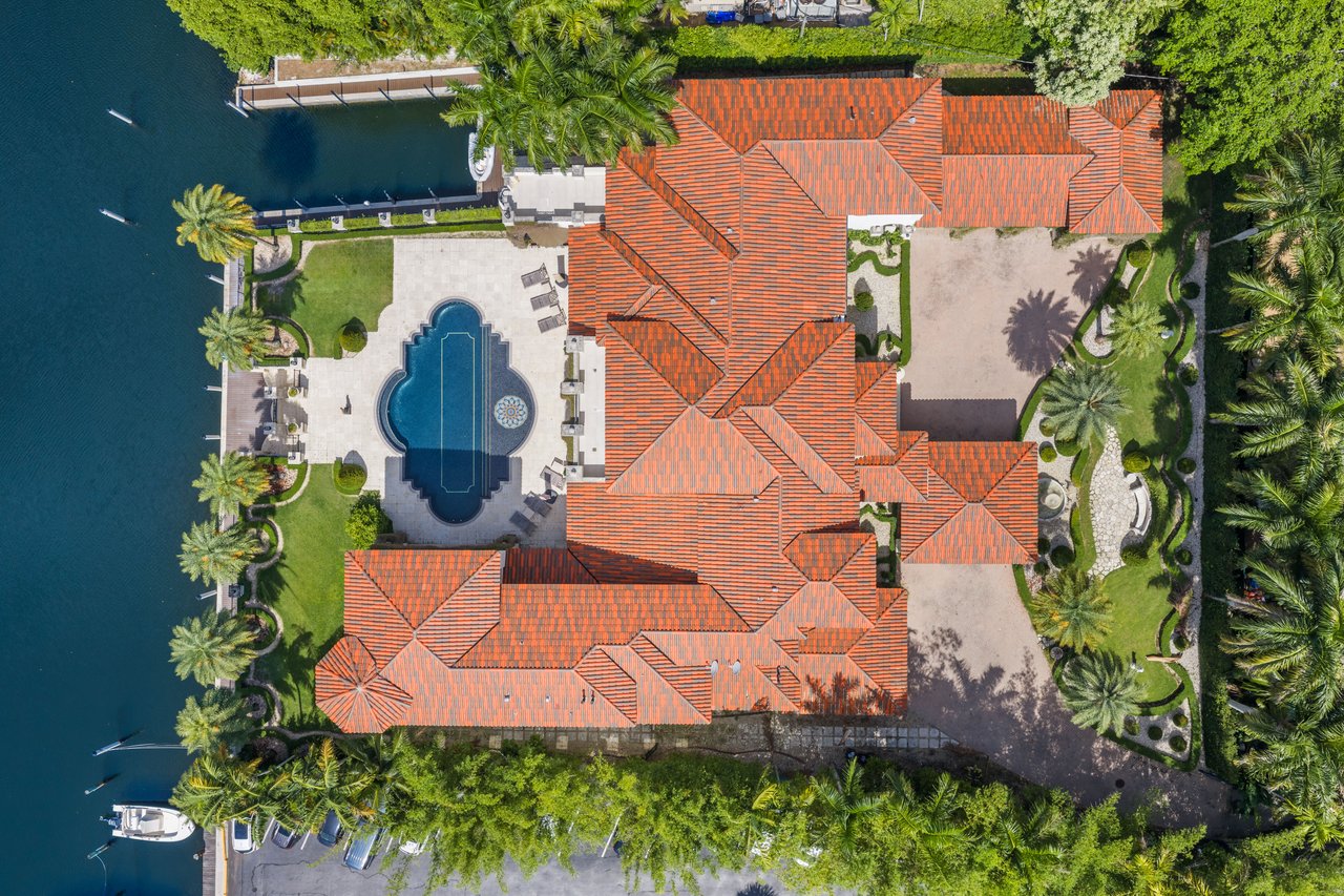 150 Edgewater Drive
