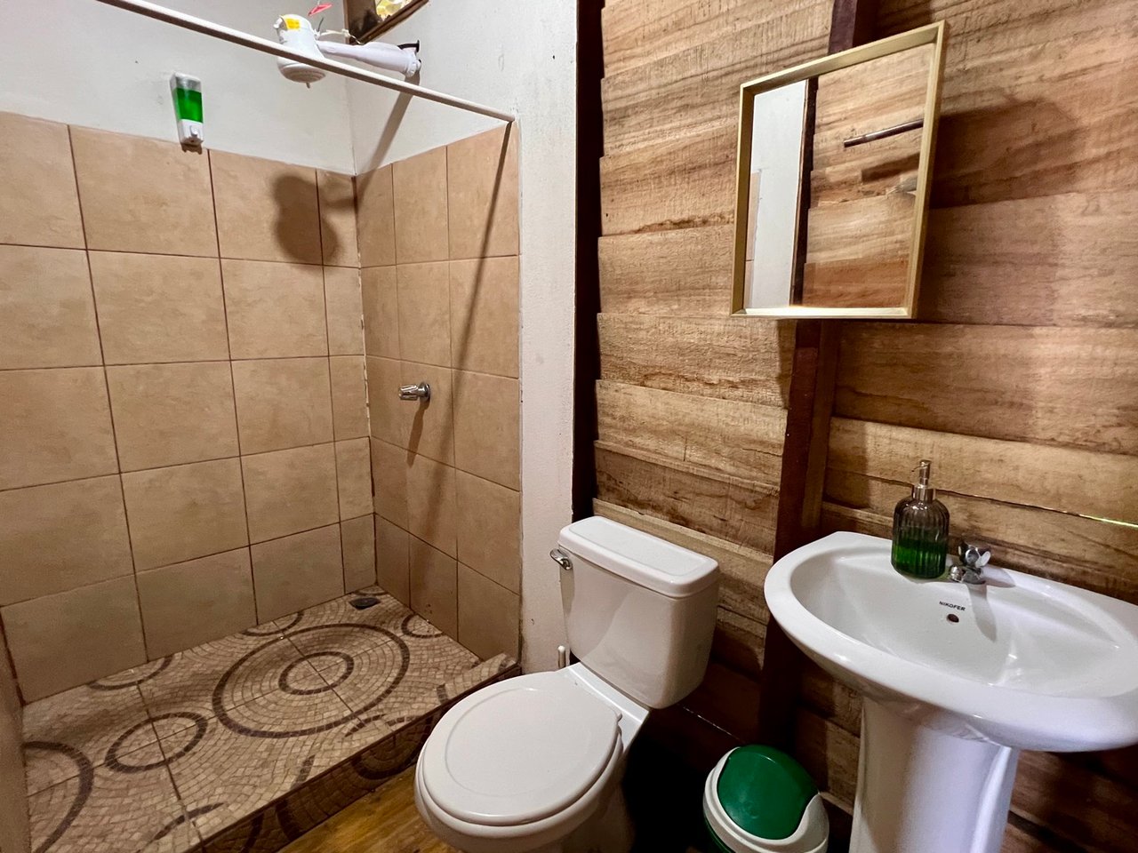 Strategically Located Property with Panoramic Views and Development Potential in Tinamastes
