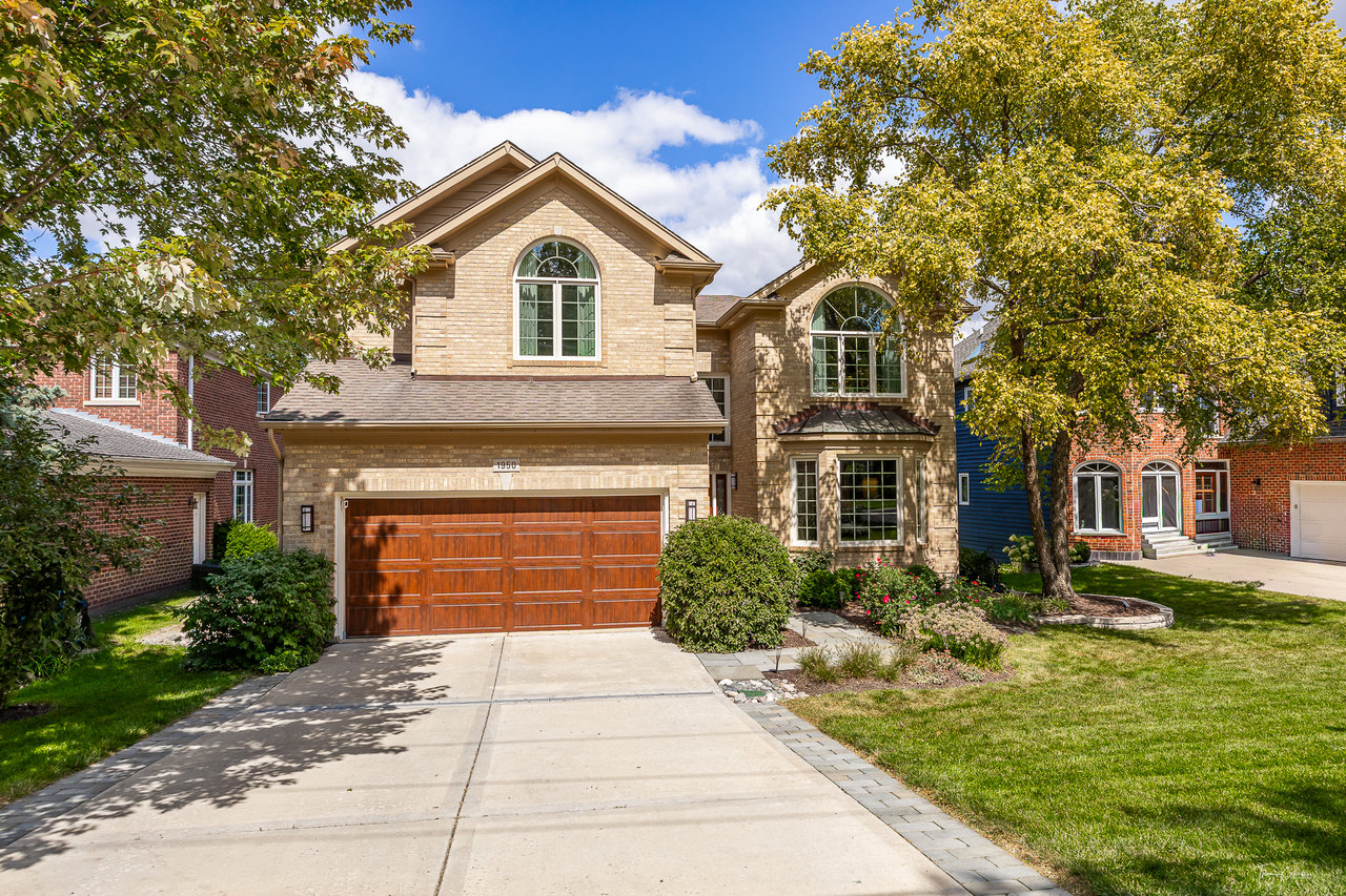 1950 Elmore Ave, Downers Grove