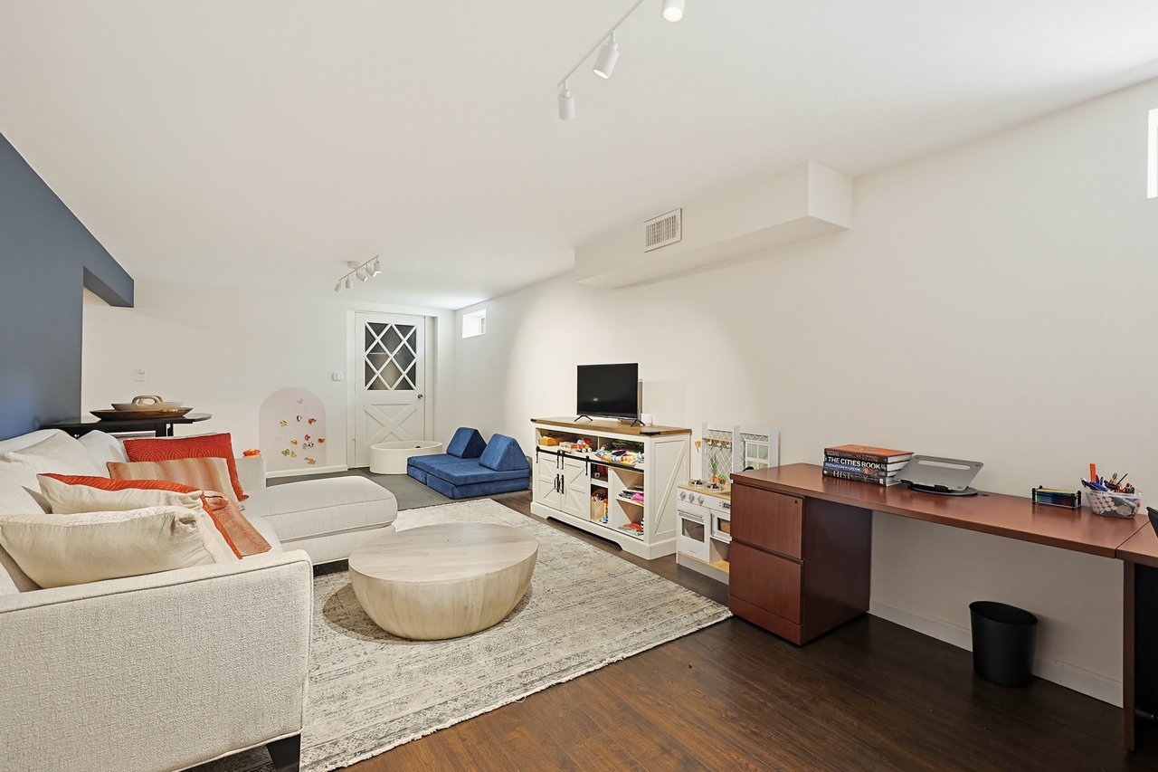 45 Perry Street
