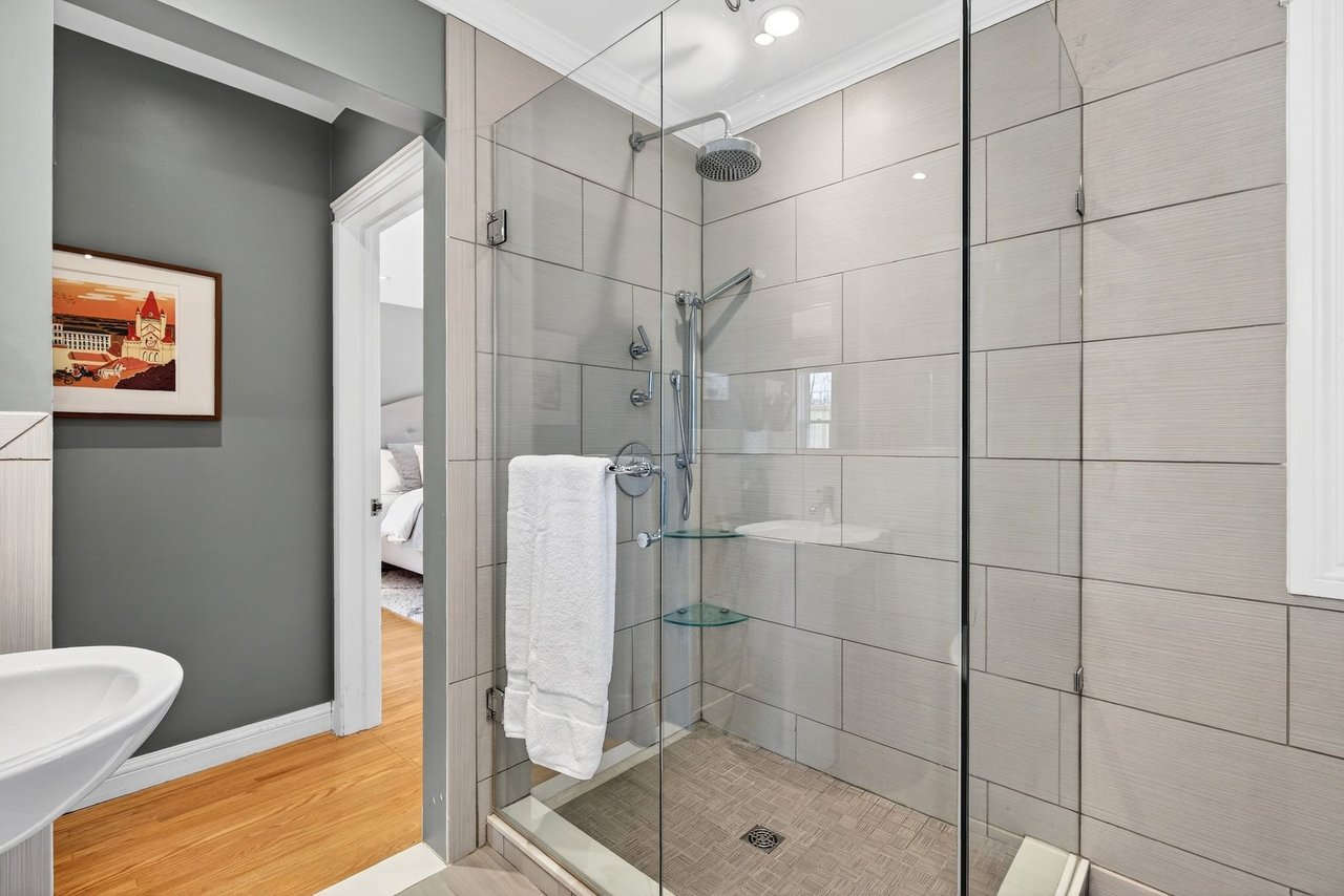 Sprawling Tyandaga Bungalow