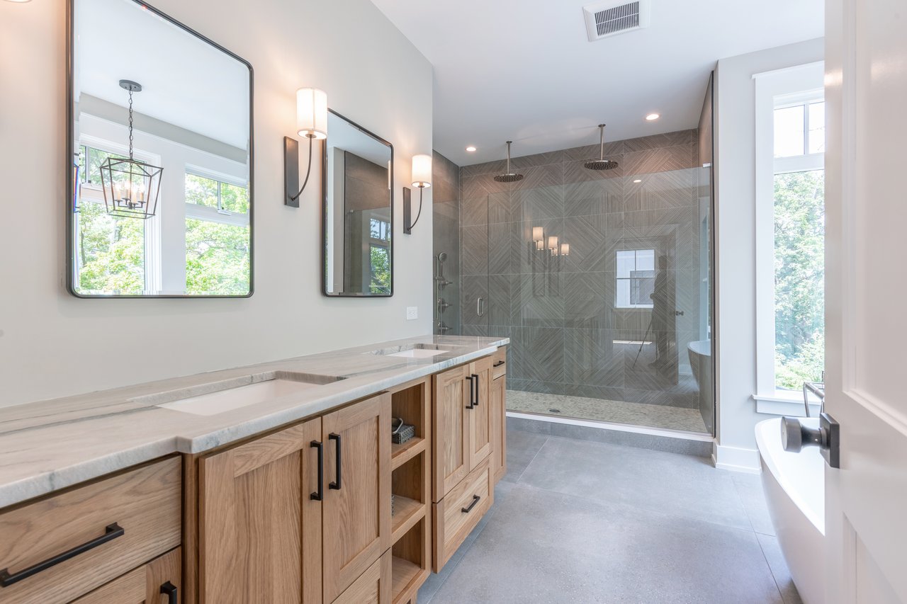 161 Carpenter Ln, Philadelphia, PA 19119