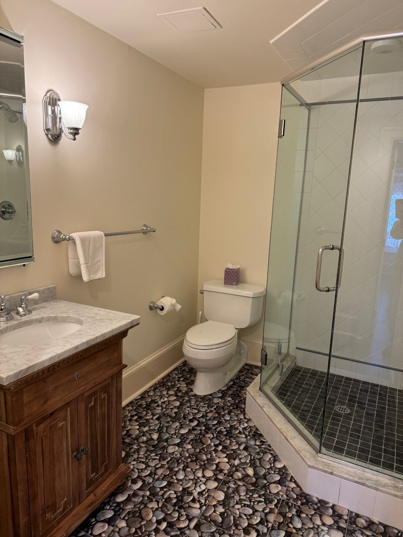 #985 Oceanfront Summer Escape on East Avenue