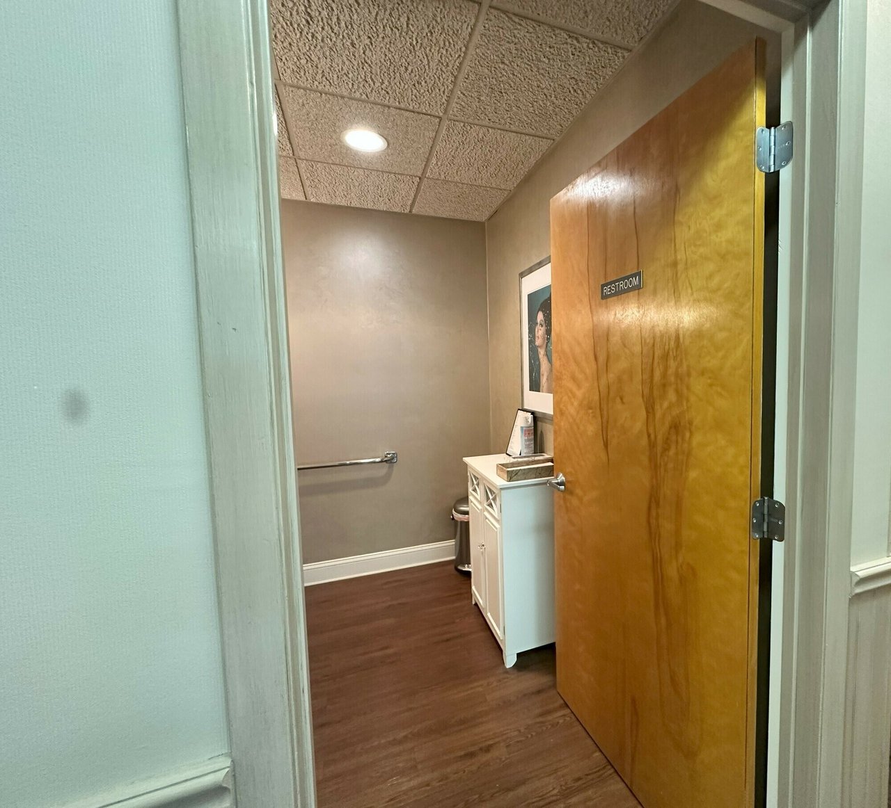 445 Main Street, Center Moriches