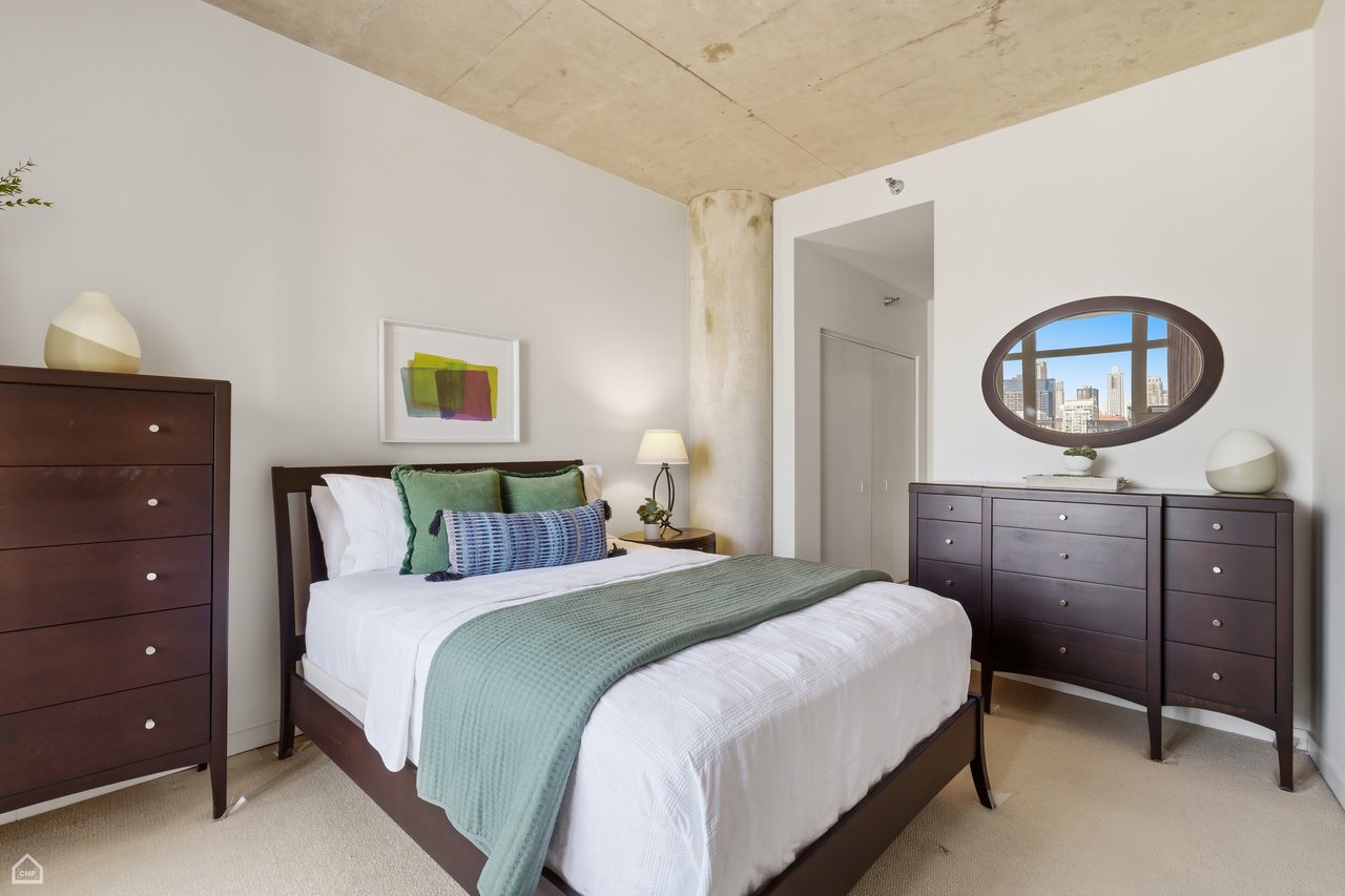 702 N Larabee Street unit 1206 