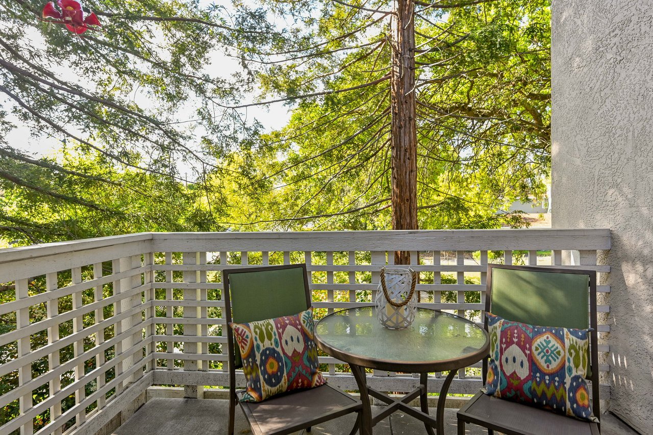 2677 Oak Rd. #202, Walnut Creek