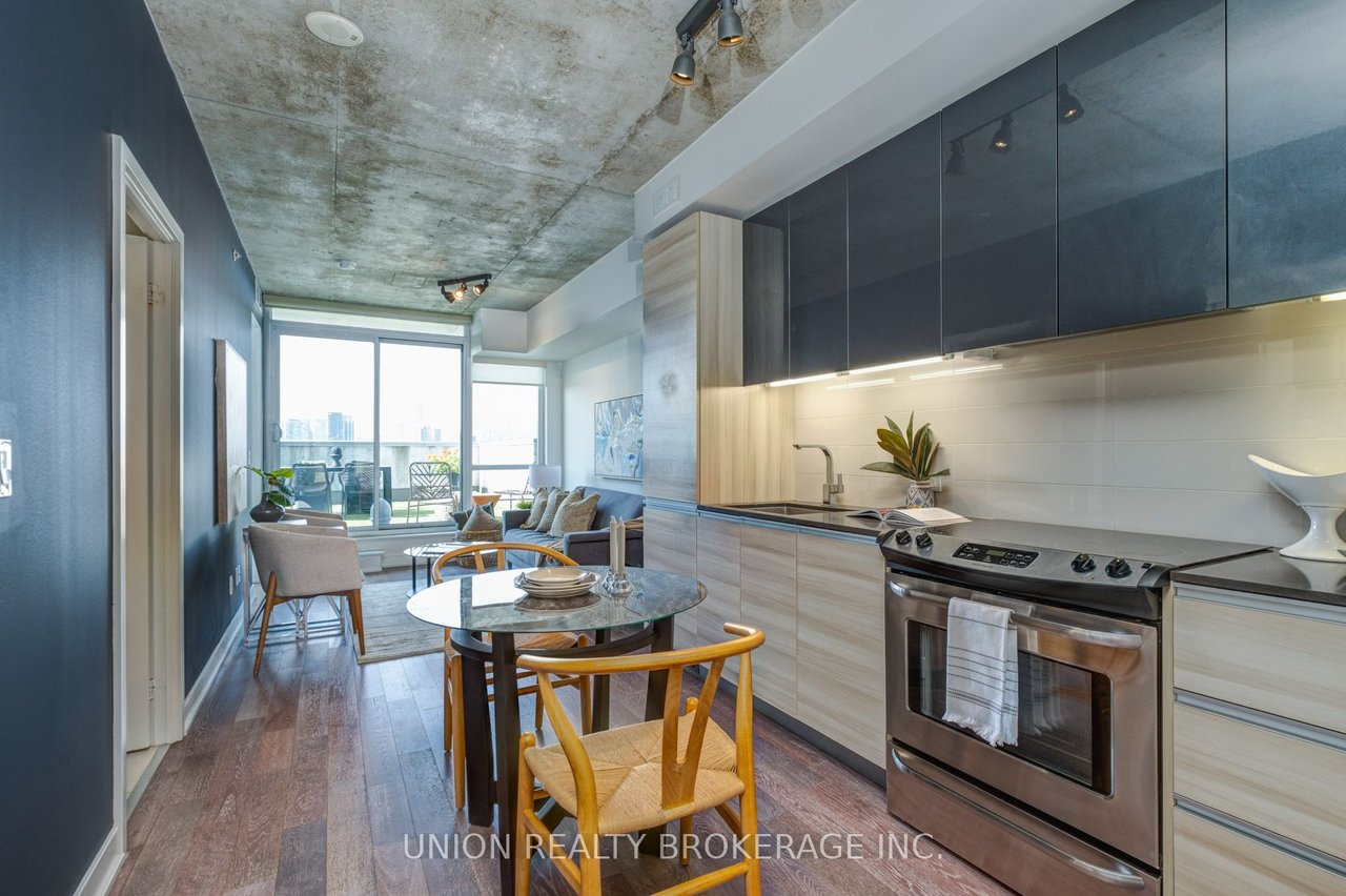 1190 Dundas St E, Ste 917