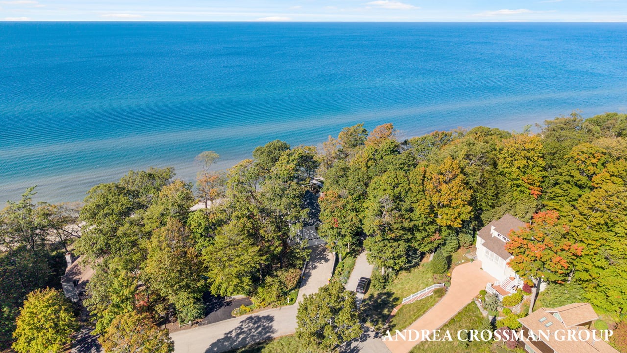 9565 Whispering Sands Dr