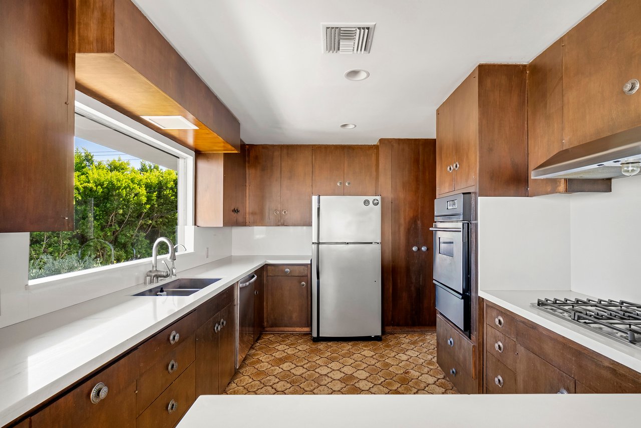 14513 Mulholland Dr, Bel Air