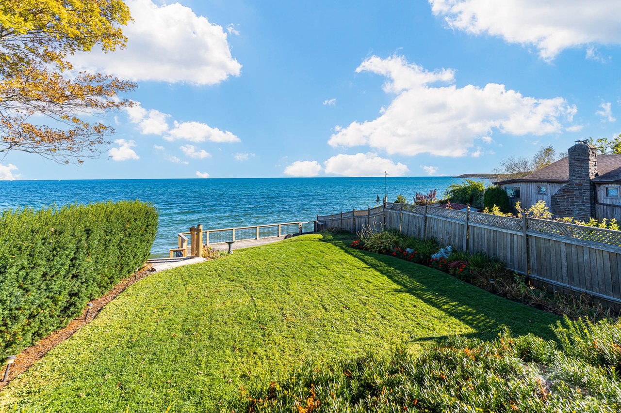 407 Lake Promenade