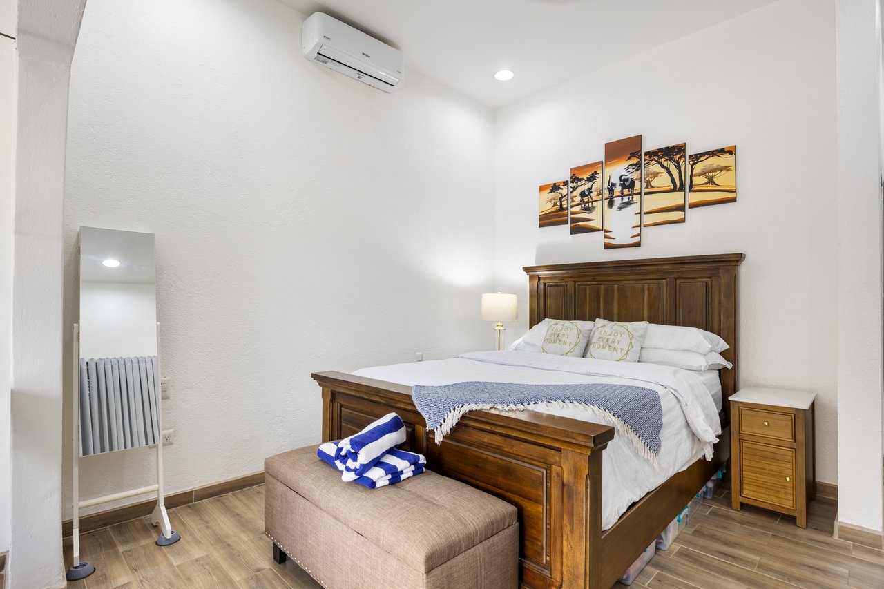 Casa Brillante & Casita Cinco Playas | Modern Home with Guest Casita, Pool & Mountain Views in Huacas