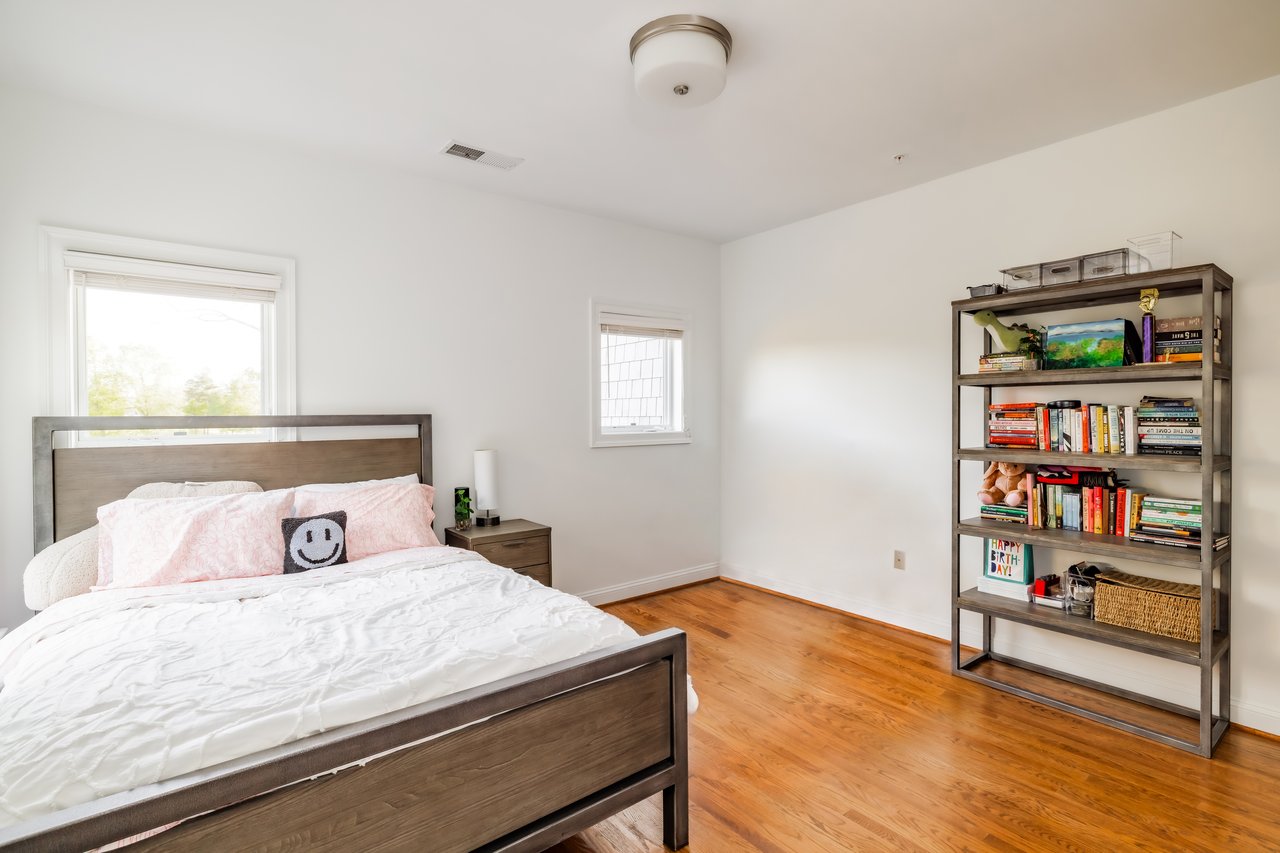 10006 Woodhill Road
