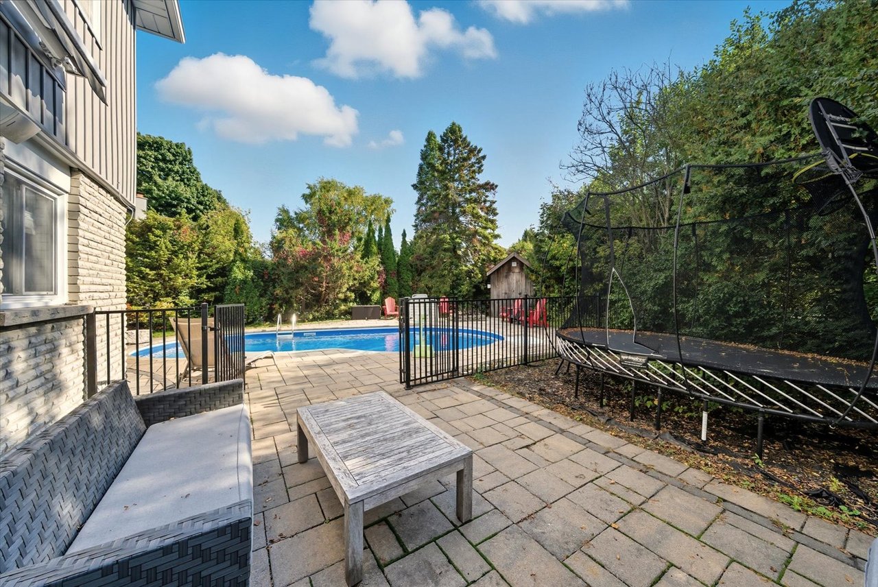 11 Avondale Cres 