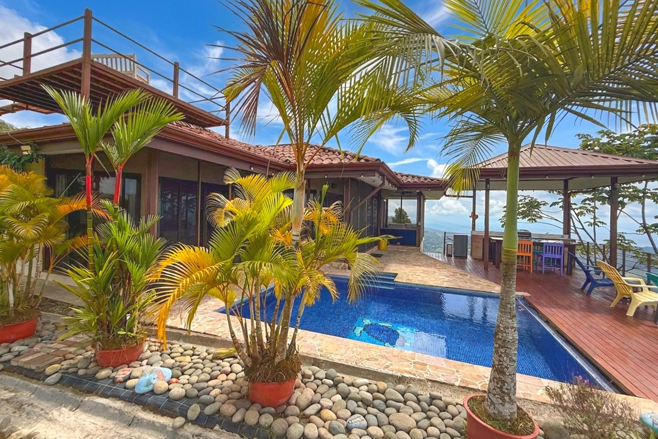 Ocean-View 3-Bedroom Home with 1-Bed Guesthouse, Pool & Spectacular Panoramic Views of Osa Peninsula in Balsar above Ciudad Cortés Costa Rica