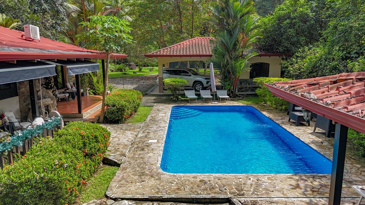 A riverfront 3-bed home on a large property In Ojochal, Costa Rica