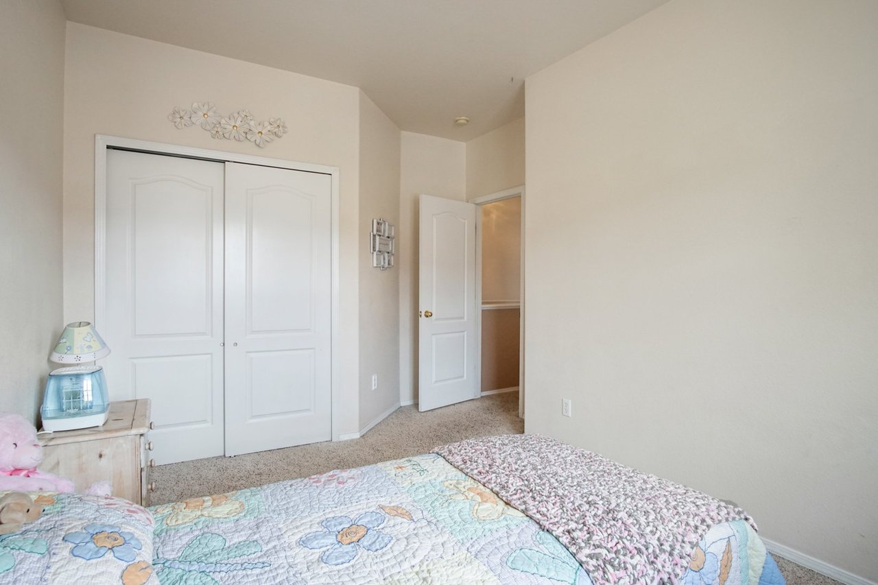 17045 Mountain Lake Drive