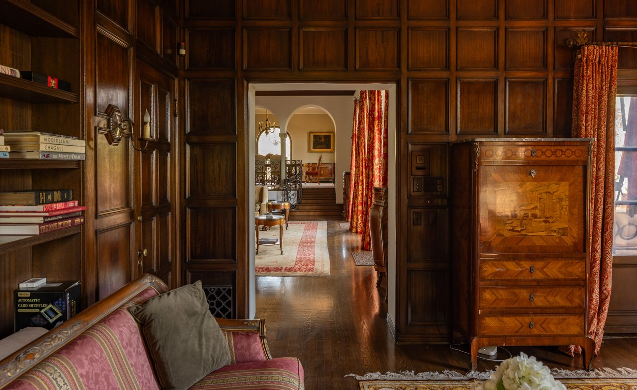 200 Fern Dr, Pasadena