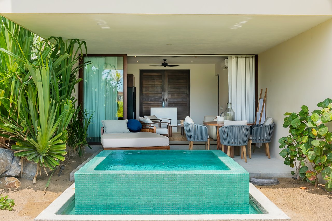 Marea Beachfront Villas G32