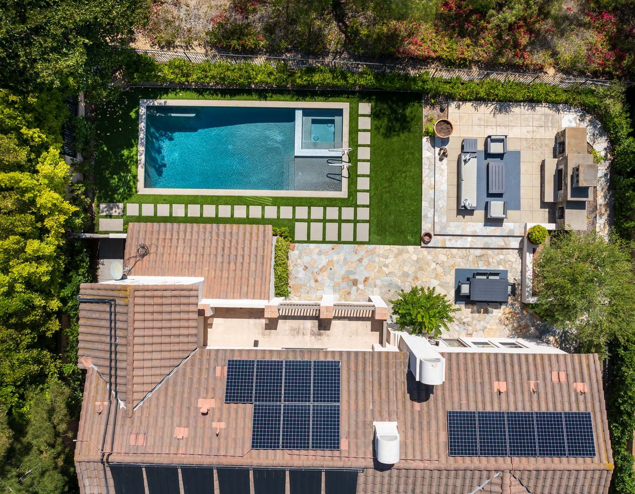 MODERN LIVING IN MIRASOL