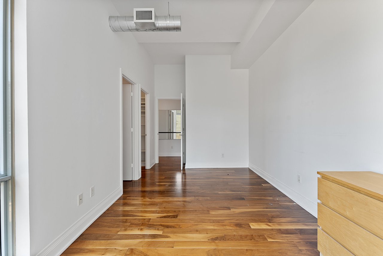 2191 Yonge Street Unit: L7