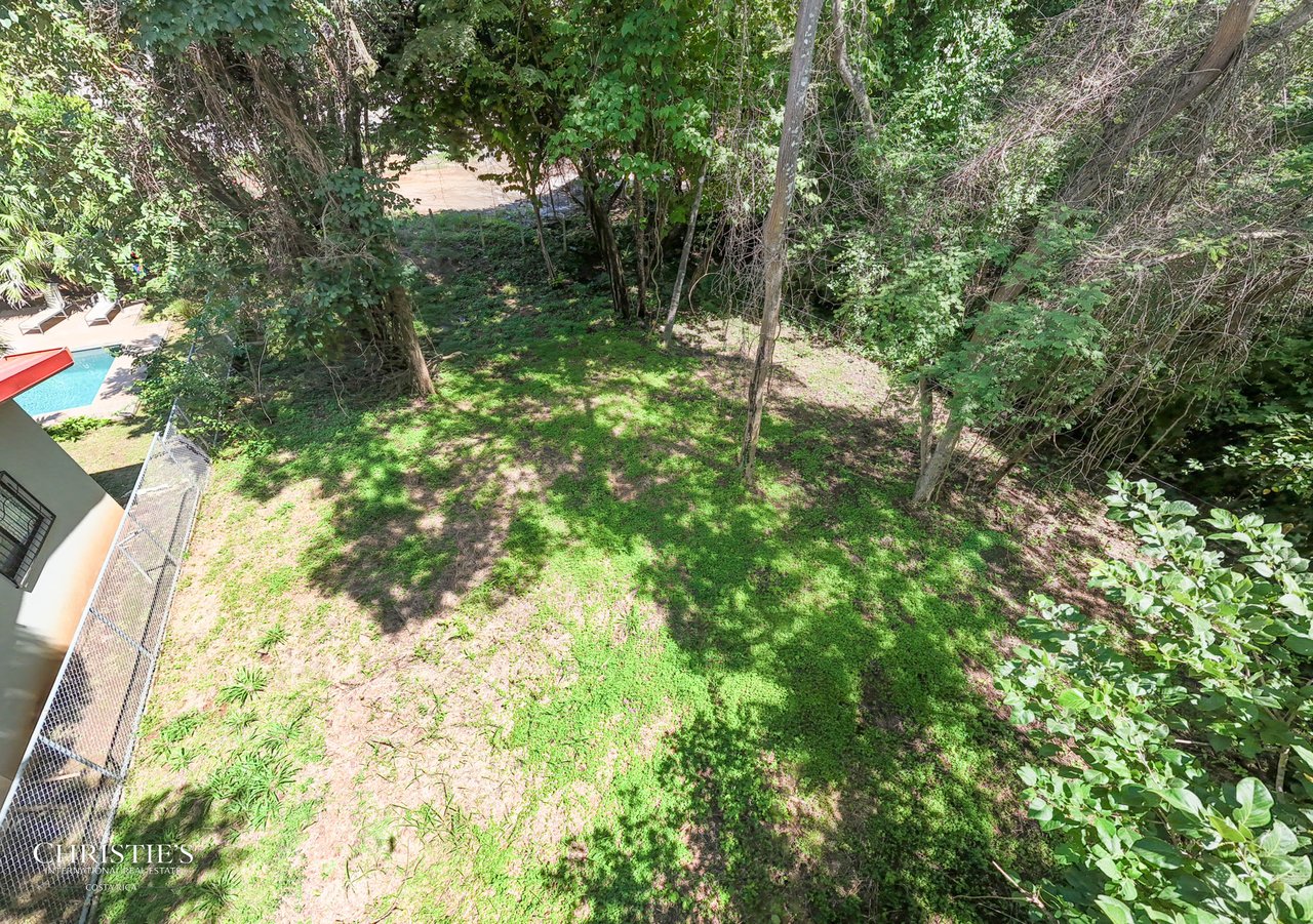 Steps to the Sand – Langosta Beachwalk Lot