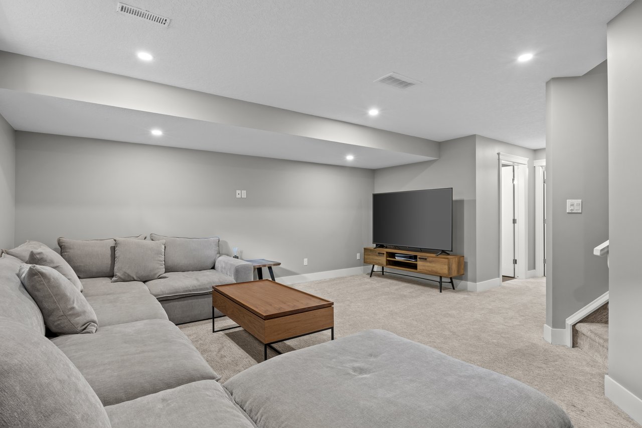 1728 36 Avenue SW Unit: 2