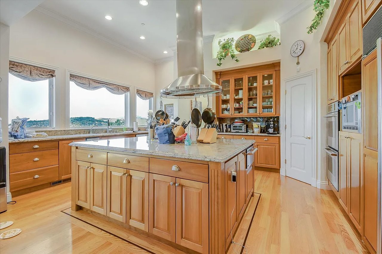 550 Santa Rosa Dr