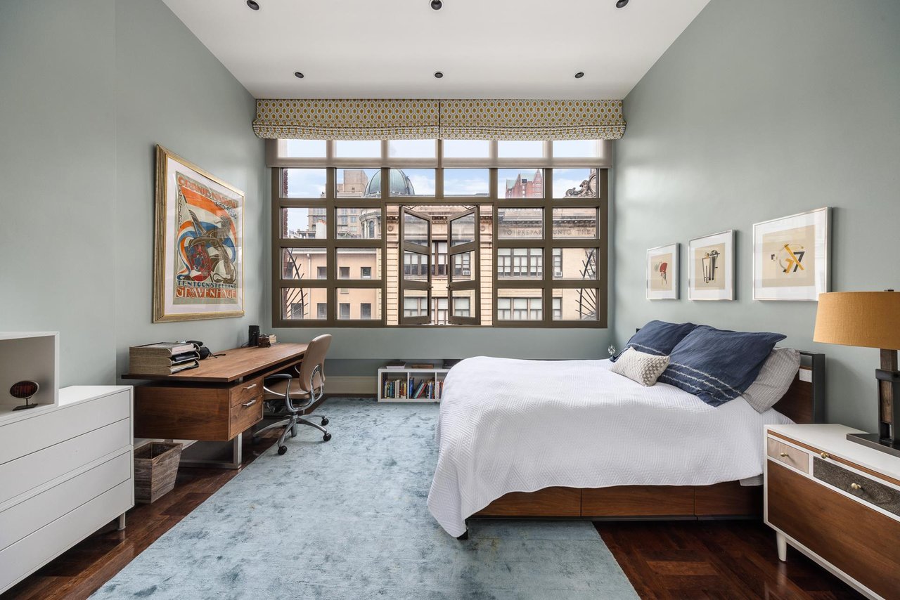 180 E 75TH St - In Contract