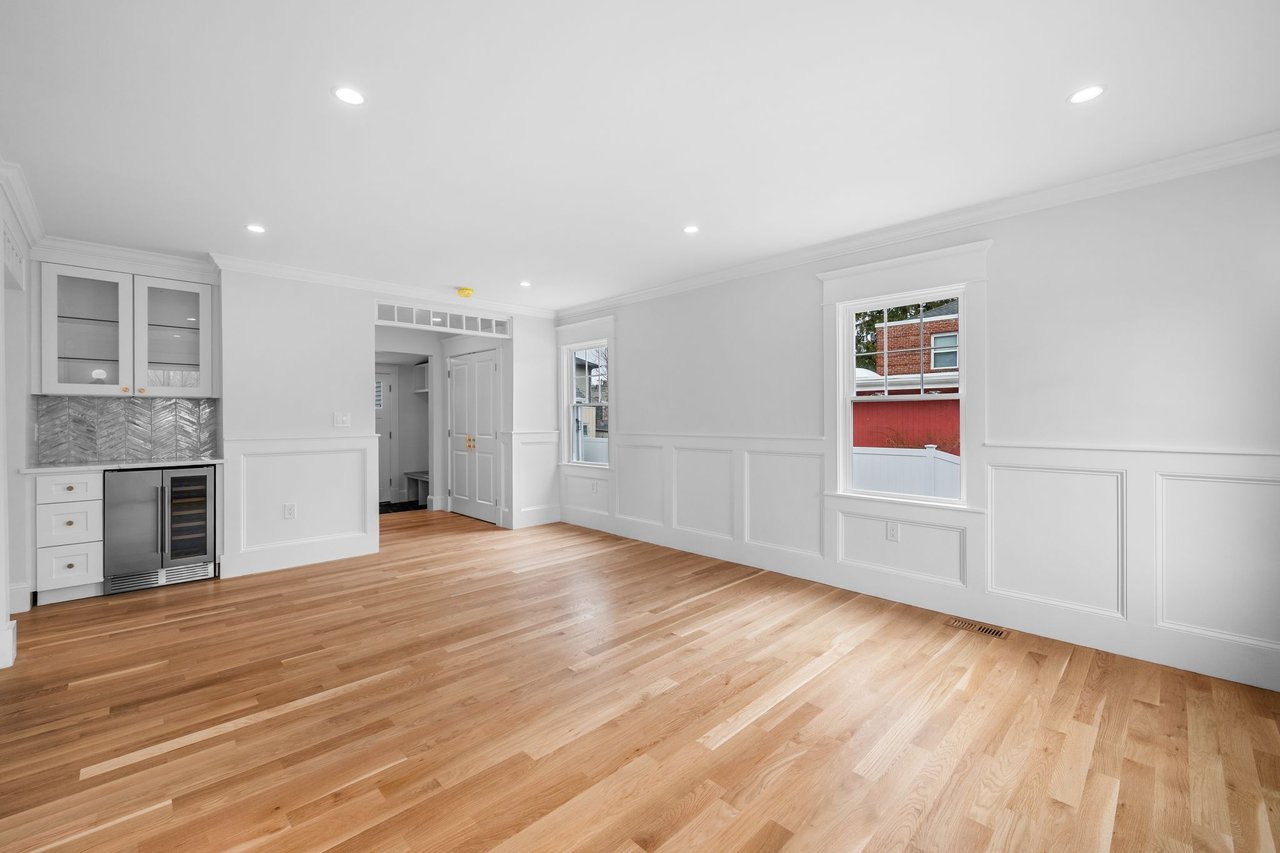 36 Rockaway Ave