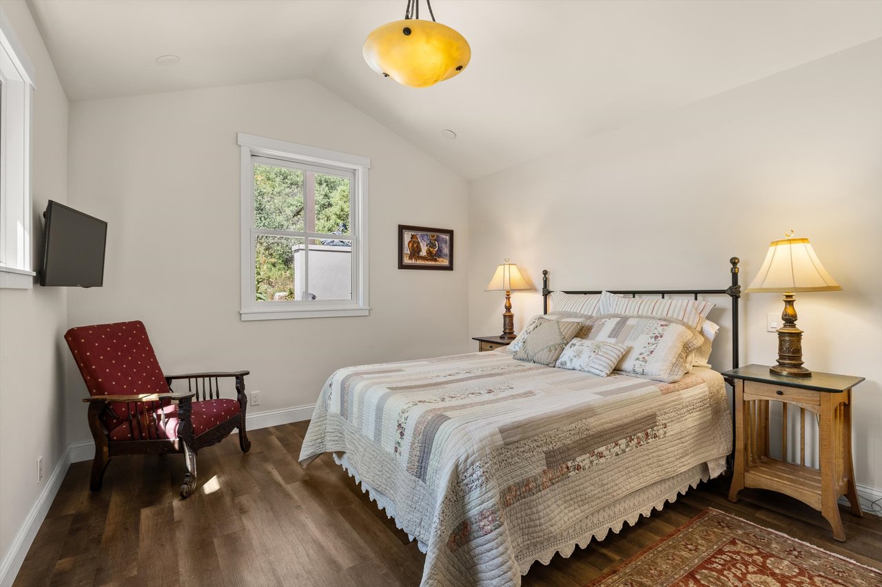 Charming Home with Spectacular Mountain Views