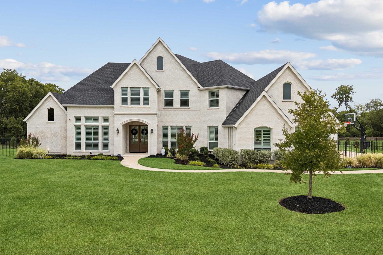 4909 Whisper Drive