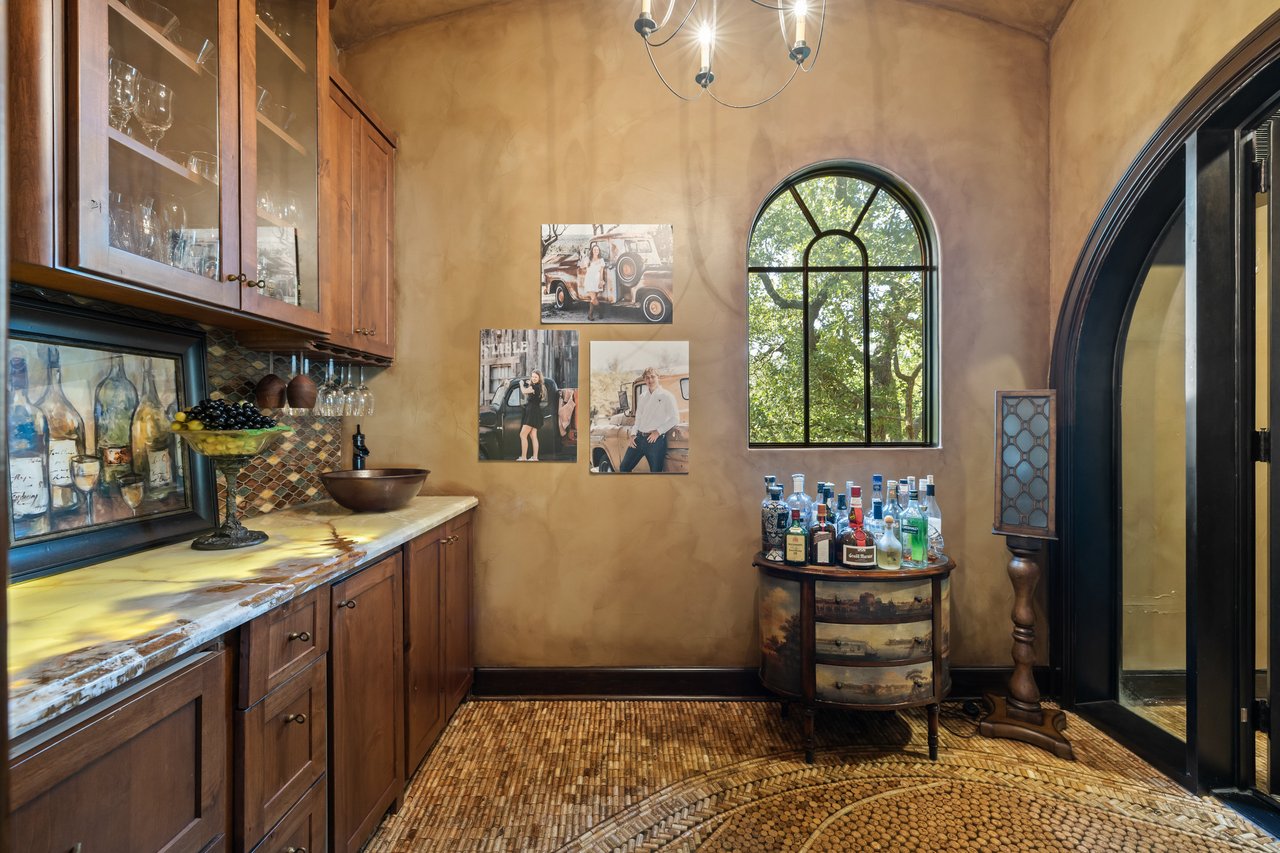 12802 Hacienda Ridge