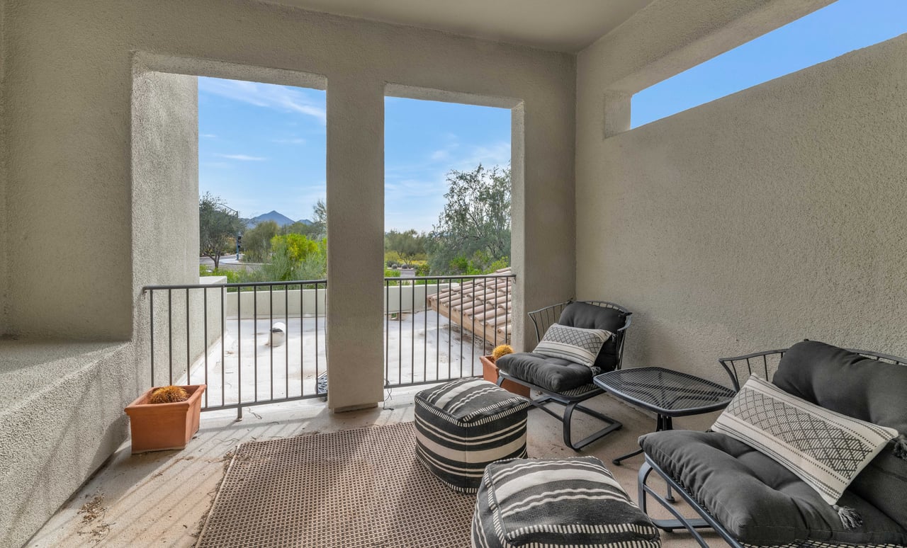 20802 N GRAYHAWK DR 1003,