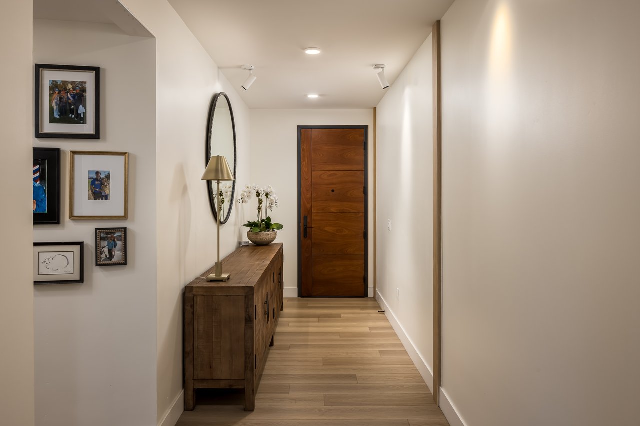  Downtown Carlsbad Coastal Residence 