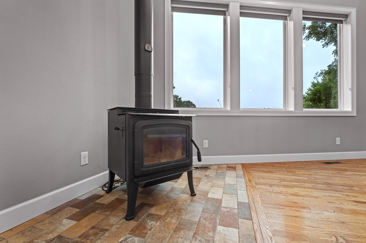 19123 Hill Rd, Springdale, AR 72764