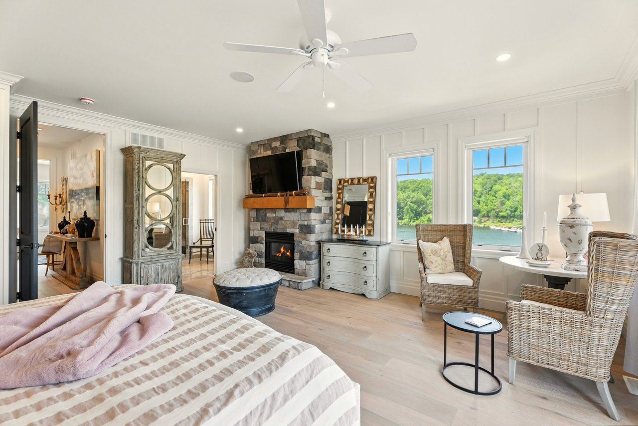 #205 - 97C JOSEPH STREET