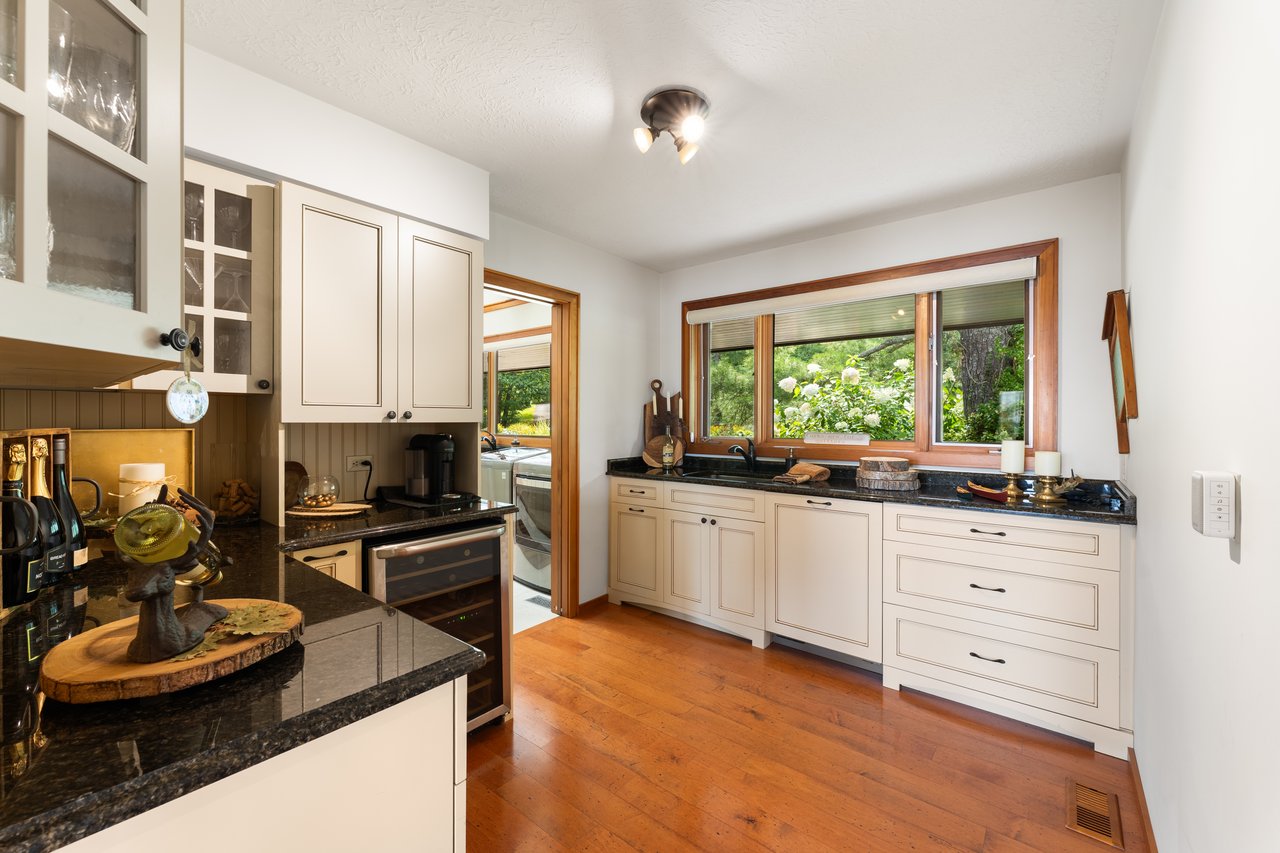 2 - 1088 LAWLAND HEIGHTS ROAD